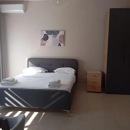 Bazar3 Mini Lägenhet Tirana